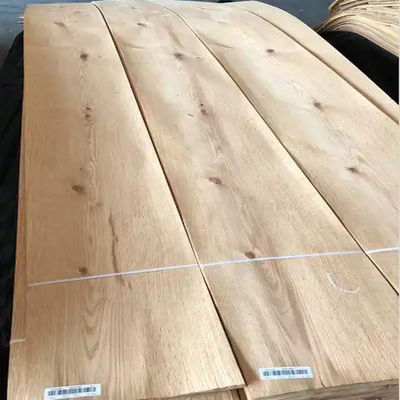 Natural Oak Veneer Panels , FSC Red 0.45mm Oak Wood Veneer For Flooring